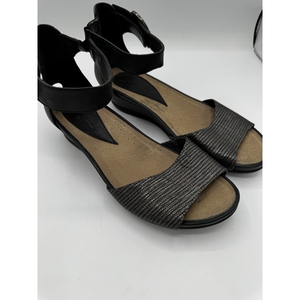 Earth Hera Wide Womens Sandal/ Wedge Grey Textured Leather US Size 8 EUC SB14